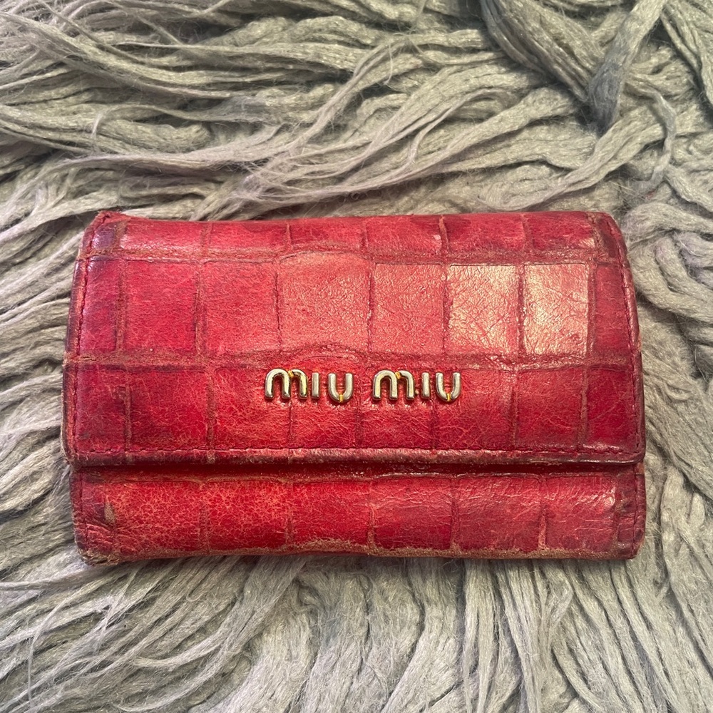 Miu Miu Vintage Bright Pink Croc-Embossed Leather Keyholder with Gold *see pics
